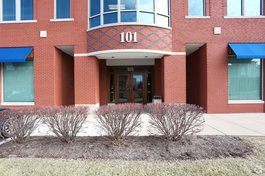 More Photos Of 101 W Vandalia St, Edwardsville Coworking Space