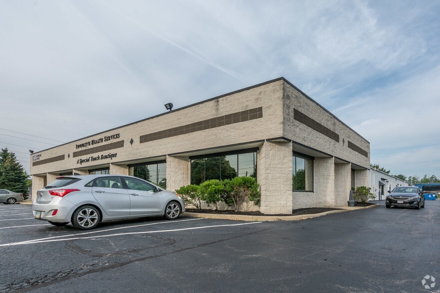 More Photos Of 8252 Darrow Rd, Twinsburg Flex For Lease