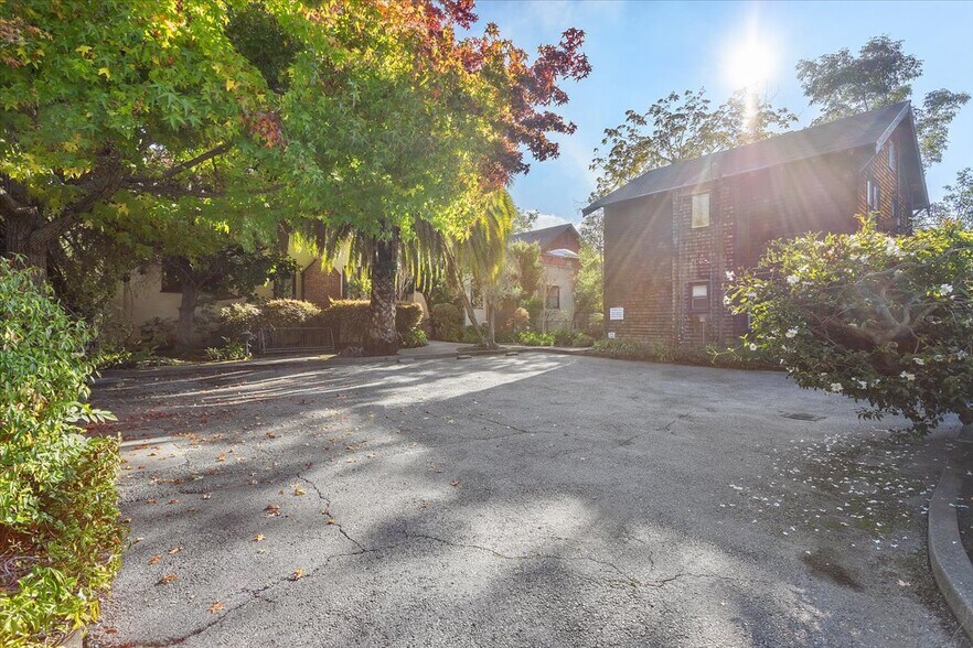 More Photos Of 2702 Dana St, Berkeley Medical For Sale