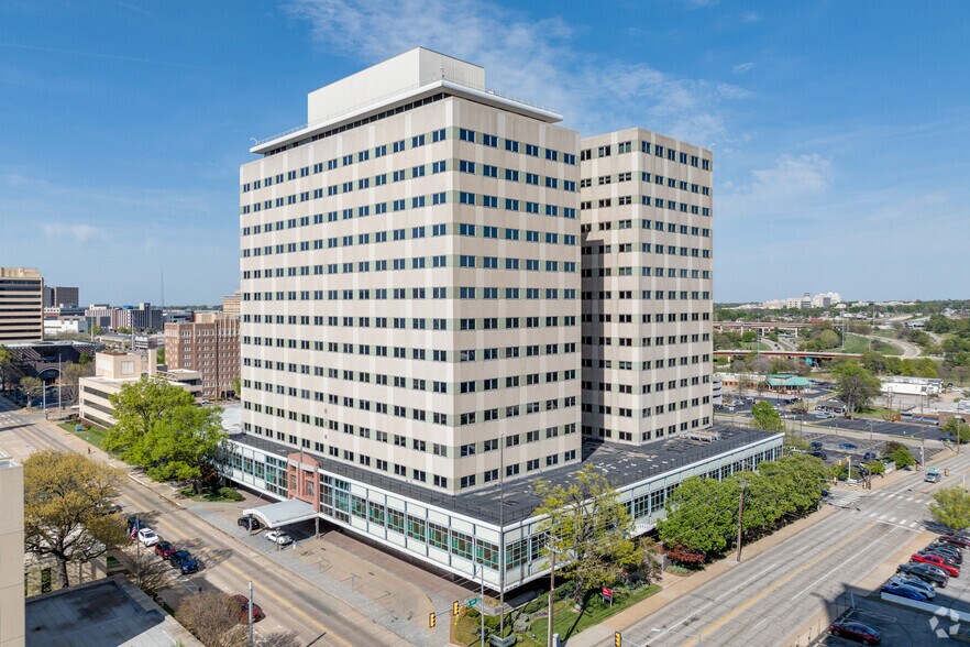 More Photos Of 1437 S Boulder Ave, Tulsa Office For Lease