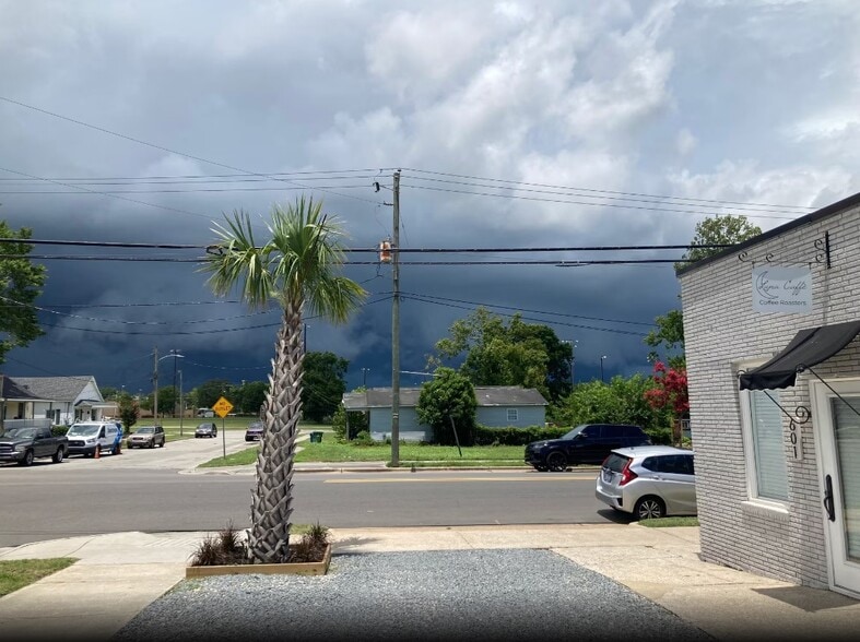 More Photos Of 909 Starkeys Aly, Wilmington Specialty For Lease