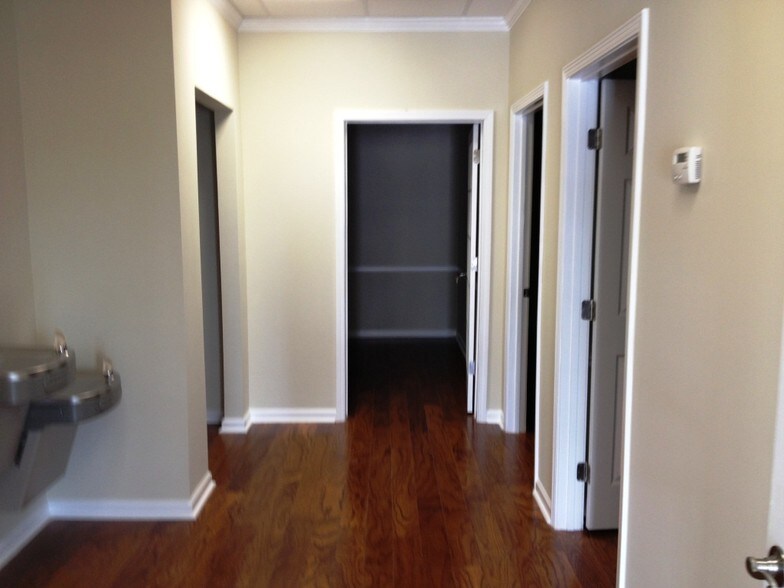 More Photos Of 530 Highland Station Dr, Suwanee Medical For Lease