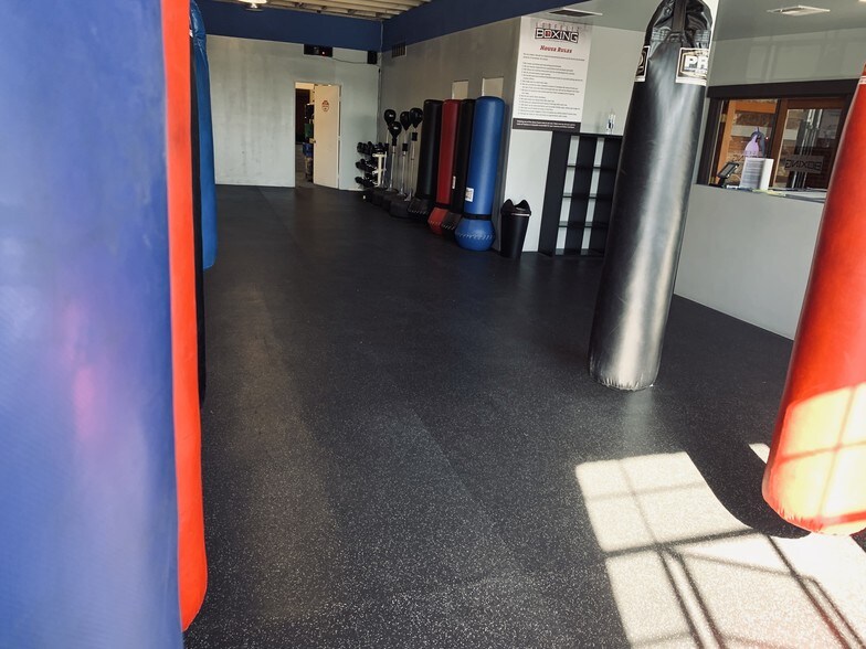 More Photos Of 5119 W Sunset Blvd, Los Angeles General Retail For Lease