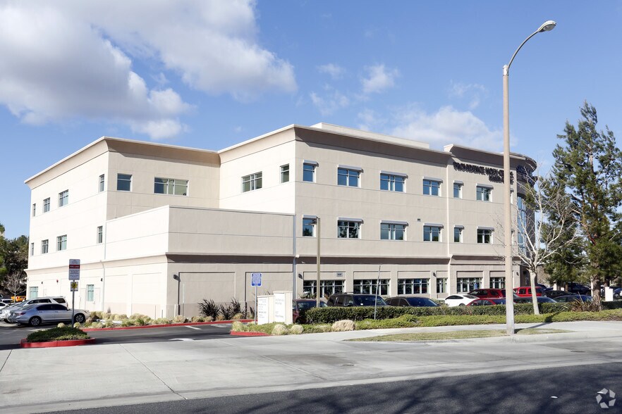 More Photos Of 26357 McBean Pky, Santa Clarita Medical For Lease