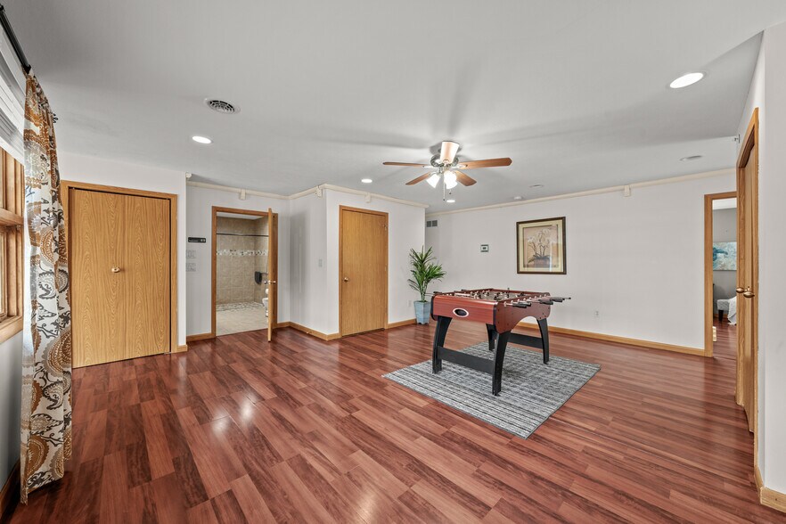 More Photos Of 327 S Miller Rd, Fairlawn Assisted Living For Sale