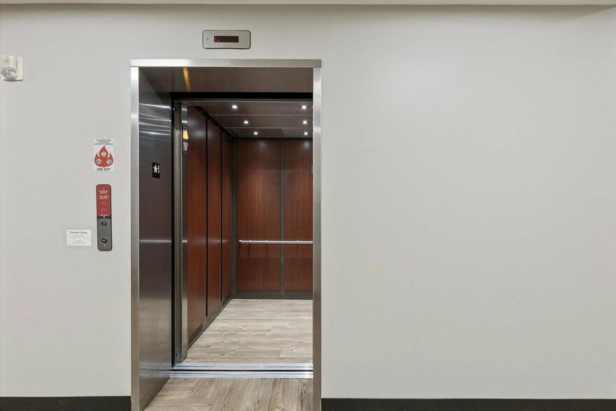 More Photos Of 11010 Burdette St, Omaha Office For Lease