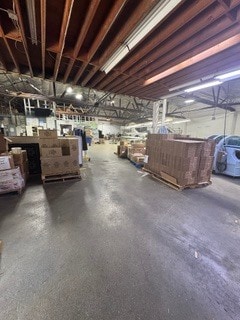 More Photos Of 1000 Lawrence St, Los Angeles Warehouse For Sale