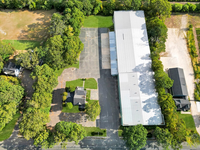 More Photos Of 26 Frowein Rd, Center Moriches Warehouse For Sale