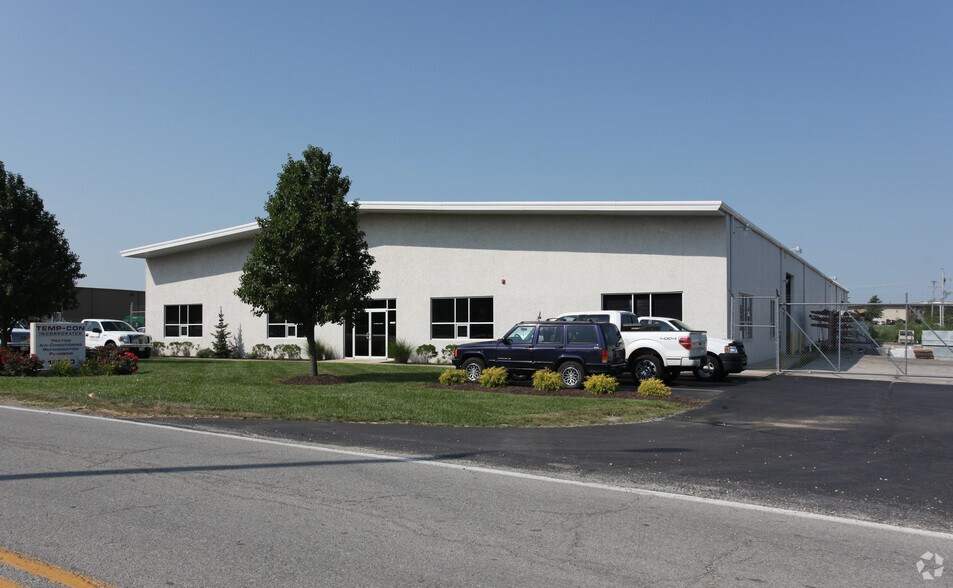More Photos Of 15670 S Keeler St, Olathe Warehouse For Lease