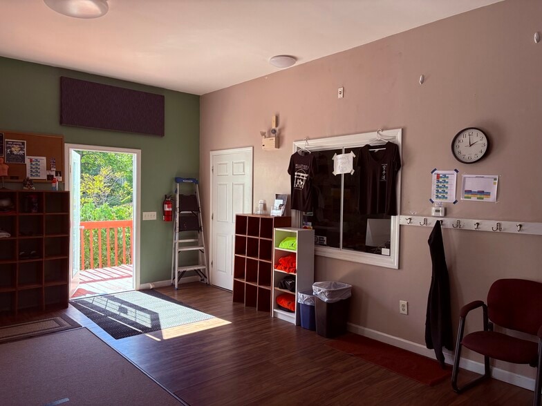 More Photos Of 1 Taylor Hill Rd, Lewiston Sports And Entertainment For Sale