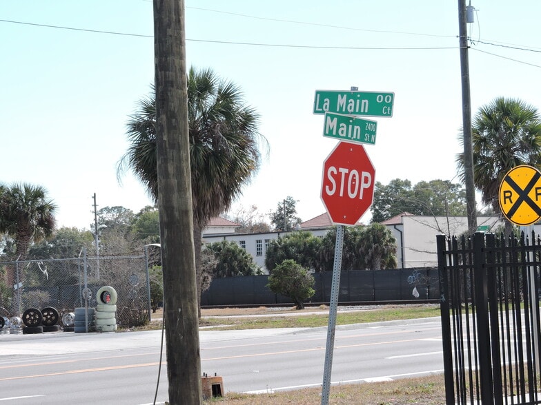 More Photos Of 2504 Main St, Jacksonville Freestanding For Sale