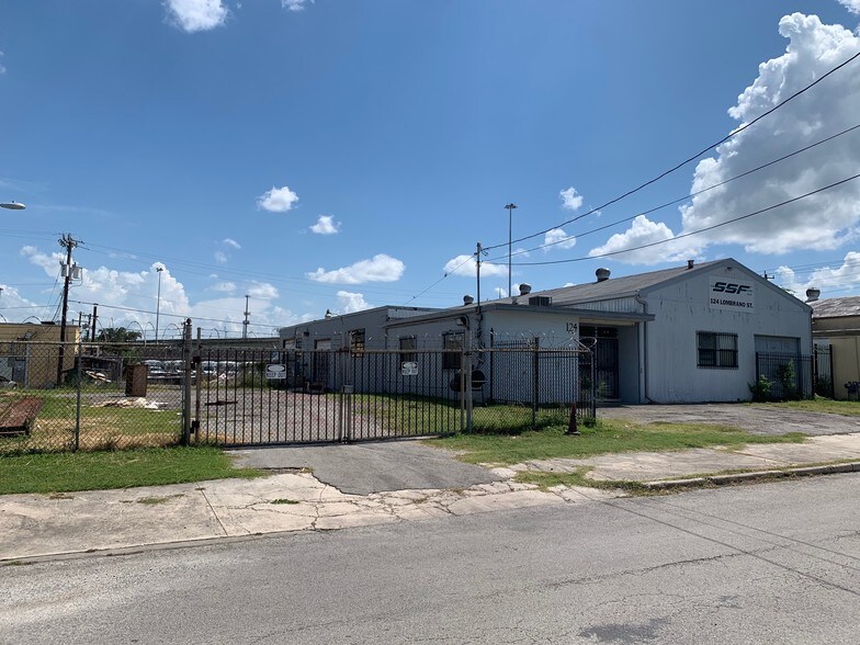 More Photos Of 124 Lombrano St, San Antonio Manufacturing For Lease