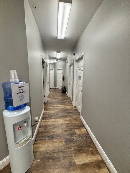 More Photos Of 646-662 Prosperity Way, Chesapeake Flex For Lease