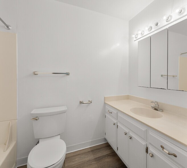 More Photos Of 401 Pine St, Mill Valley Apartments For Sale