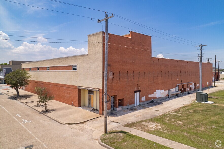 More Photos Of 502-514 6th St N, Texas City General Retail For Sale