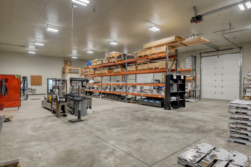 More Photos Of 30 S Fred Johns Way, Cheney Warehouse For Lease