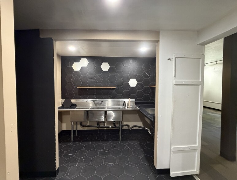 More Photos Of 705 Sutter St, Folsom Storefront Retail Office For Sale