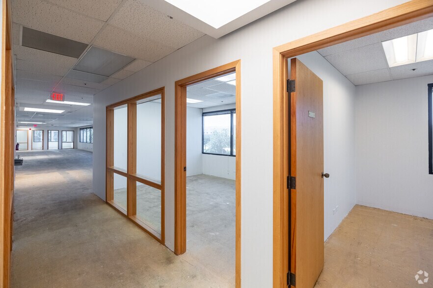 More Photos Of 3550 Odessa Way, Aurora Manufacturing For Lease