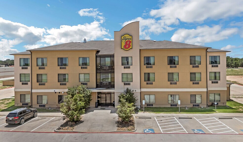 More Photos Of 3432 Interstate 20, Stanton Hotel For Sale