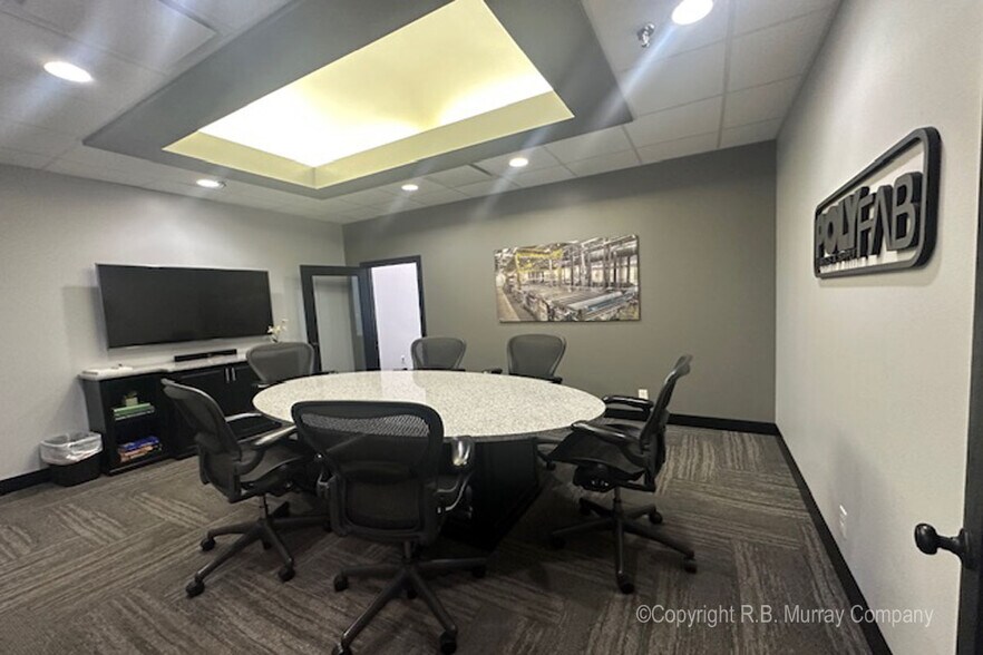 More Photos Of 820 N Cedarbrook Ave, Springfield Industrial For Sale