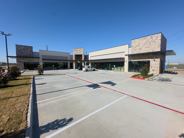 More Photos Of 3445 W Grand Pky N, Katy Storefront For Lease