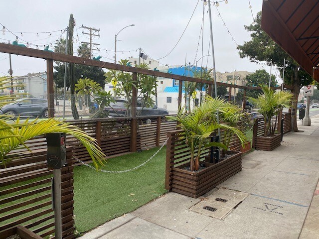 More Photos Of 2301-2309 Main St, Santa Monica Storefront Retail Office For Lease
