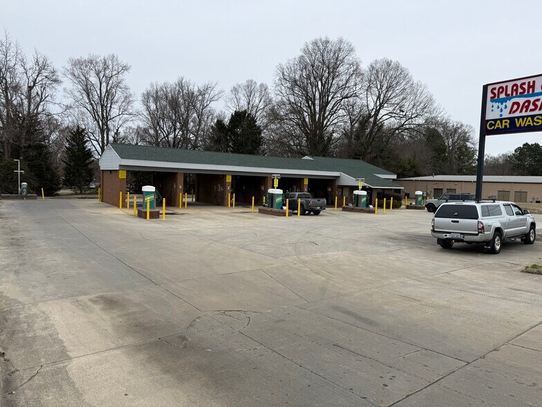 Primary Photo Of 10454 Main st, Archdale Carwash For Sale