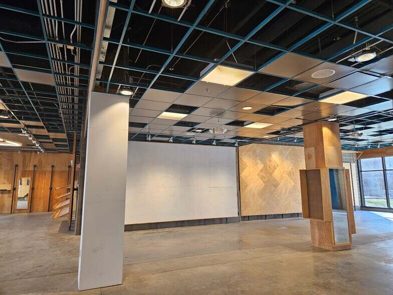 More Photos Of 131 E Green St, Ithaca Apartments For Lease