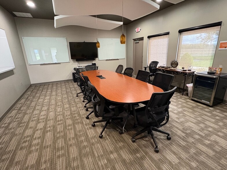 More Photos Of 5978 S 600 E, Columbia City Office For Sale