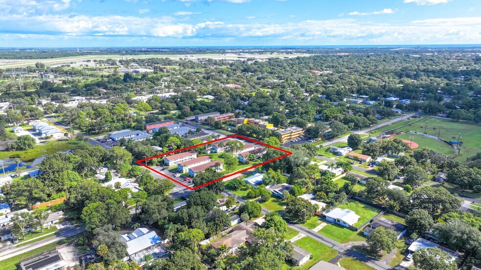 More Photos Of 1825 40th Ave, Vero Beach Apartments For Sale