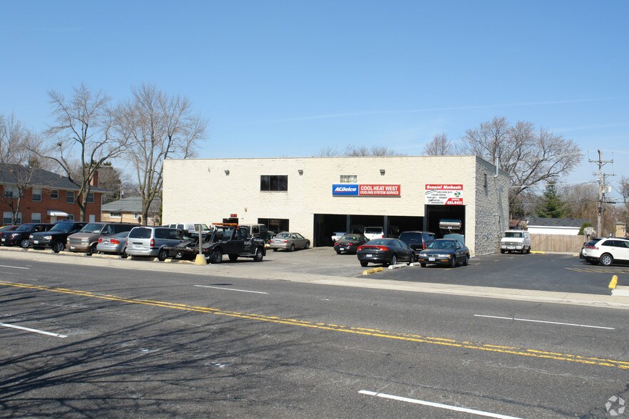 More Photos Of 9818 Grand Ave, Franklin Park Auto Repair For Sale