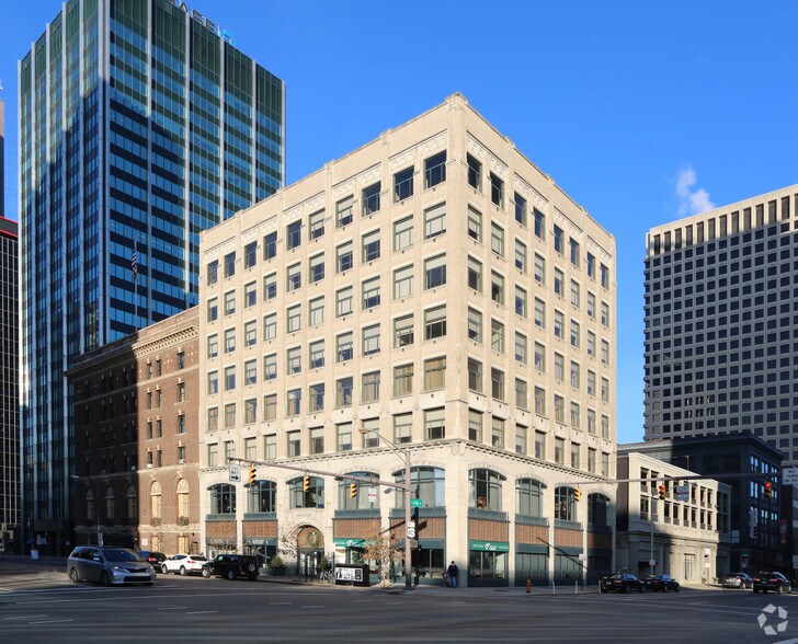 More Photos Of 150 E Broad St, Columbus Office For Lease