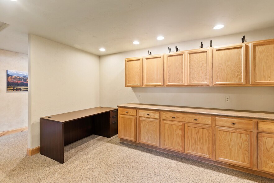 More Photos Of 350 N Pine St, Woodland Park Medical For Sale