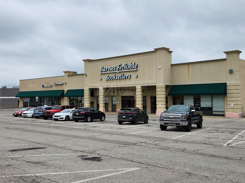 Primary Photo Of 832-840 N Lexington Springmill Rd, Mansfield Unknown For Lease