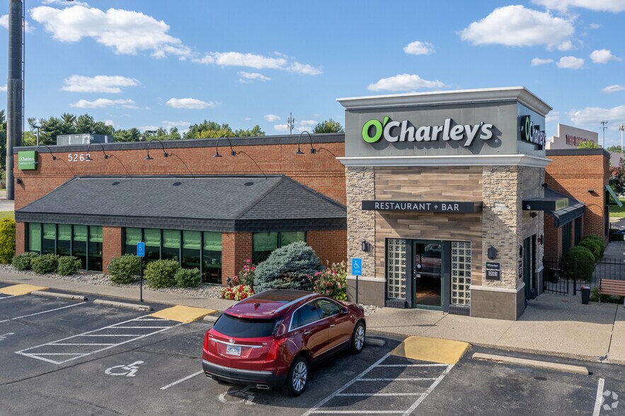 Primary Photo Of 5262 Fields Ertel Rd, Cincinnati Restaurant For Sale