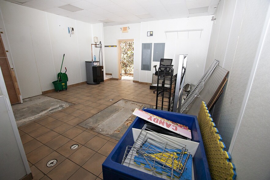 More Photos Of 5245 Buford Hwy, Norcross Storefront Retail Office For Lease