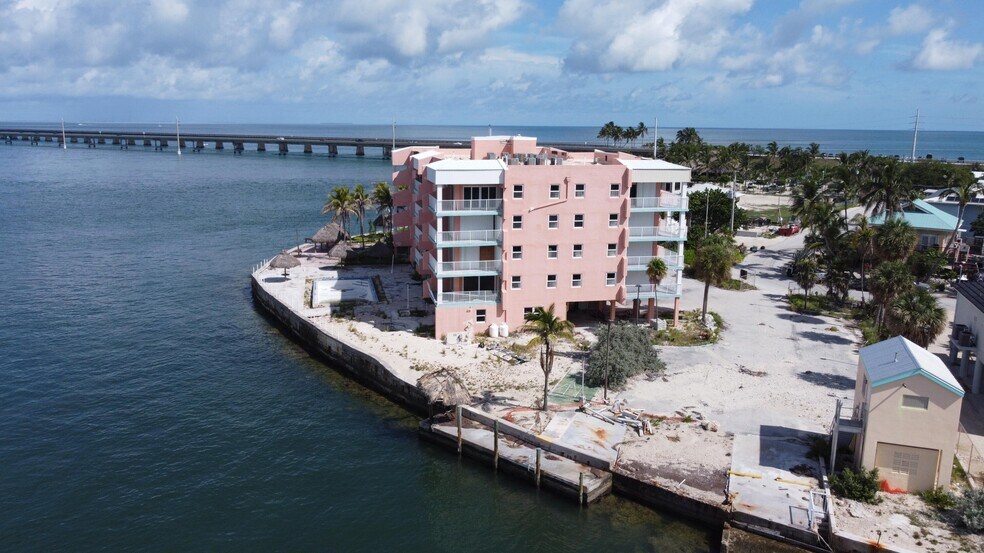 More Photos Of 1 Kyle Way S, Marathon Apartments For Sale