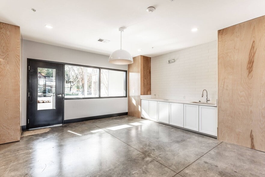 More Photos Of 1224 Prospect St, Indianapolis Apartments For Lease