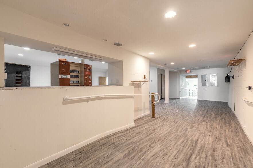 More Photos Of 529 Ridgewood Ave, Daytona Beach Freestanding For Lease
