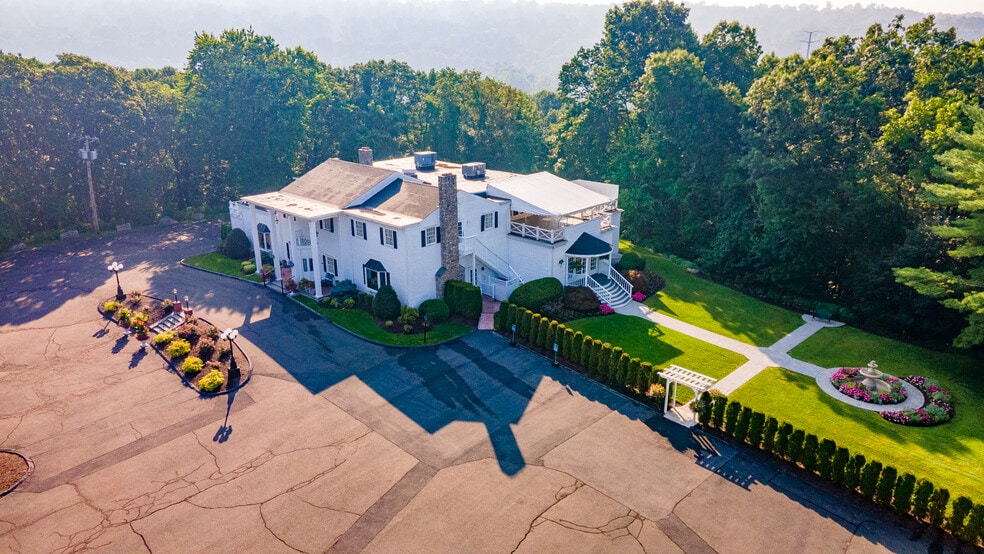 More Photos Of , Brookfield Unknown For Sale