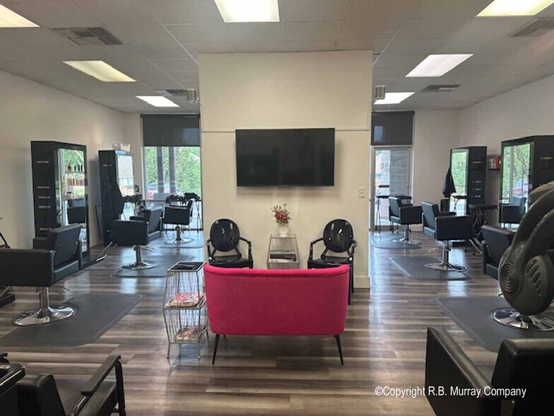 More Photos Of 3250 E Battlefield St, Springfield Unknown For Lease