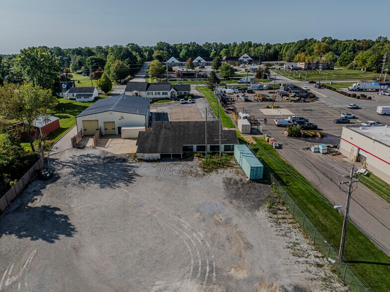 More Photos Of 15454 W High St, Middlefield Warehouse For Sale