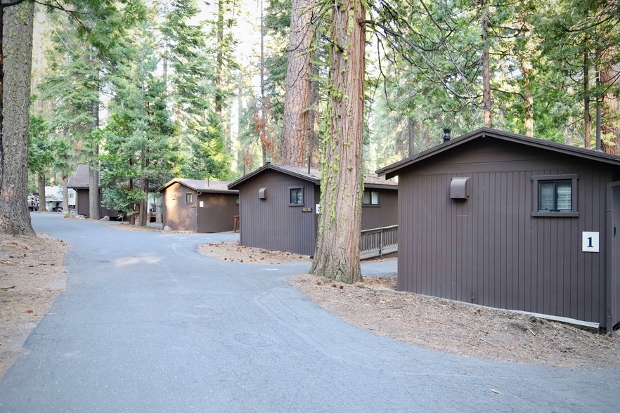 More Photos Of 500 Dodge Ridge Rd, Pinecrest Hotel For Sale