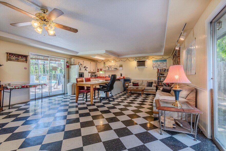 More Photos Of 349 W Pine St, Central Point Apartments For Sale