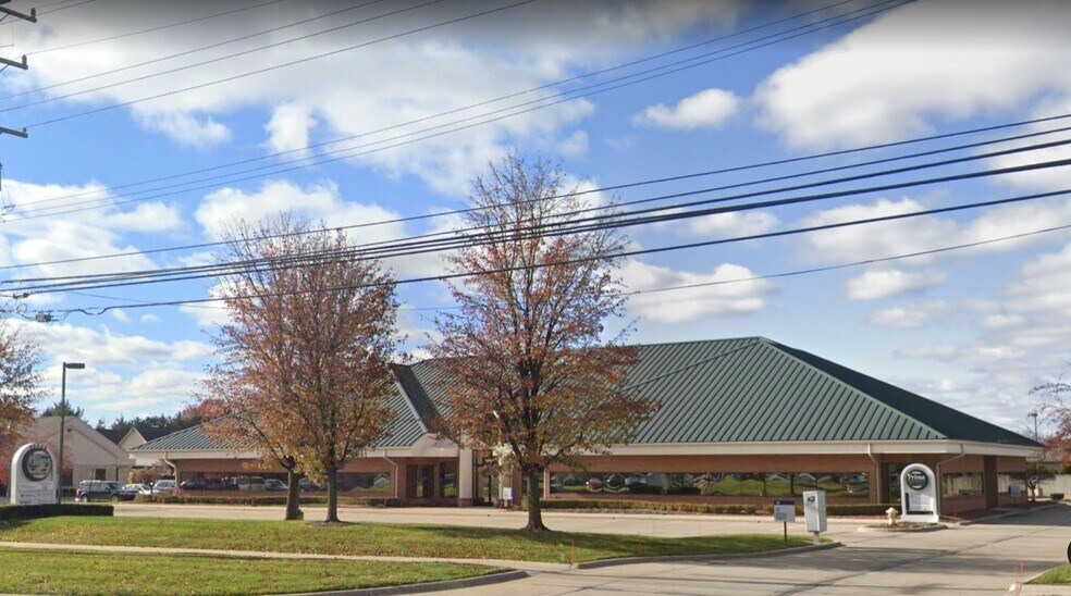 More Photos Of 39425 Garfield Rd, Clinton Township Office For Lease