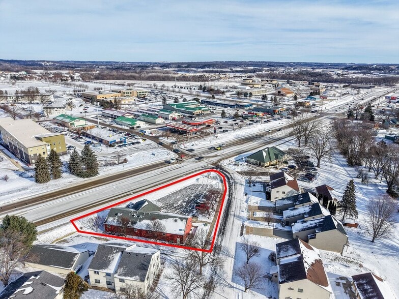 More Photos Of 3625 10th Ln NW, Rochester Office For Sale