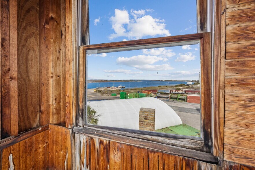 More Photos Of 501 N 3rd St, Fernandina Beach Office For Sale