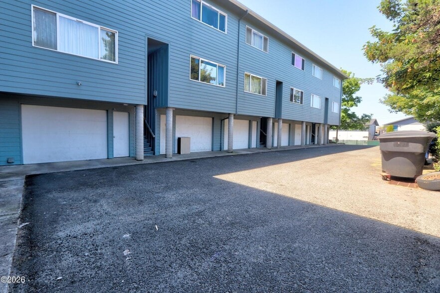 Primary Photo Of 213 NE 7th St, Newport Apartments For Sale