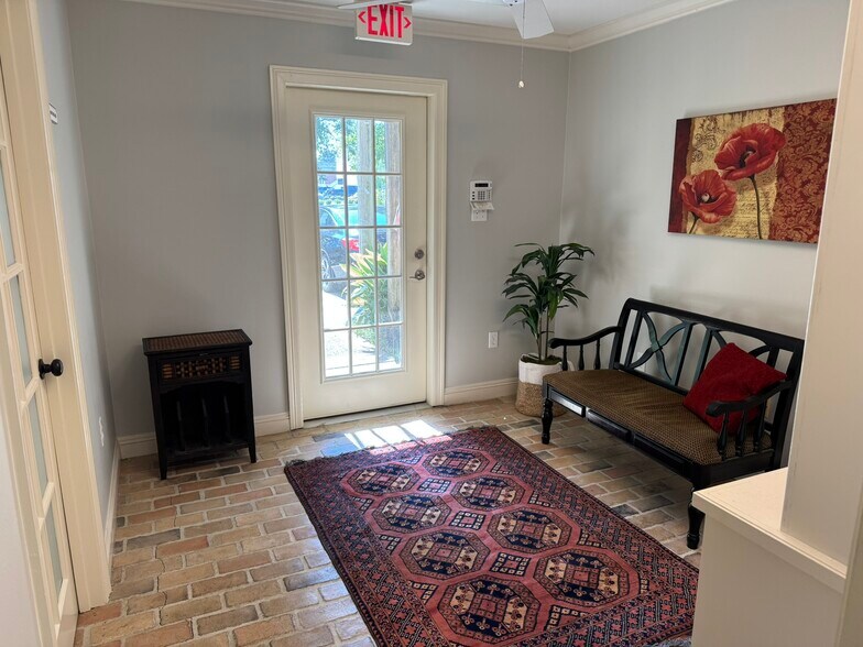 More Photos Of 10508 S Glenstone Pl, Baton Rouge Loft Creative Space For Lease