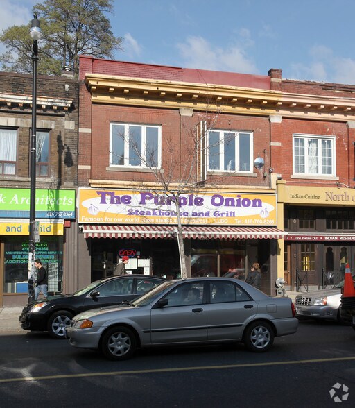 2998 Dundas St W  